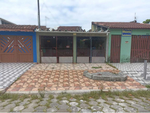 Troco ou vendo  casa no Litoral Sul de São Paulo, Mongaguá,  X  mini chácara em São pedro, SP