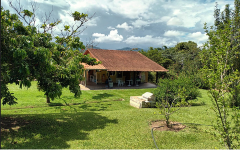 Troco casa/chácara en Caçapava por casa/edícula/terreno em São José dos Campos