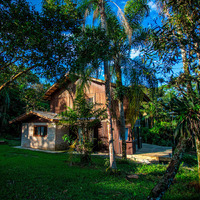 Troco casa em São Francisco do Sul, SC por apartamento em Ilhéus, Bahia