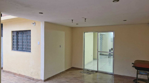 Troco casa a 600m da Dutra, em Belford Roxo RJ