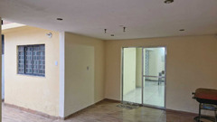 Troco casa a 600m da Dutra, em Belford Roxo RJ