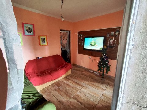 Vende-se três imóveis composto por  um sobrado