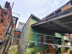 Vende-se três imóveis composto por  um sobrado