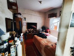 Vende-se três imóveis composto por  um sobrado