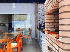 Troco casa terrea no interior por apartamento ou casa em São Paulo