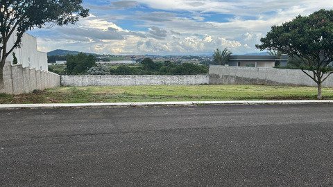 TERRENO 600M² LOTEAMENTO FECHADO