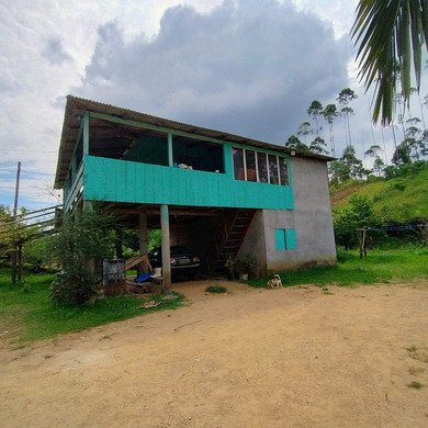 Troco Chácara no interior de Massaranduba/SC por casa na praia ou serra em Santa Catarina.